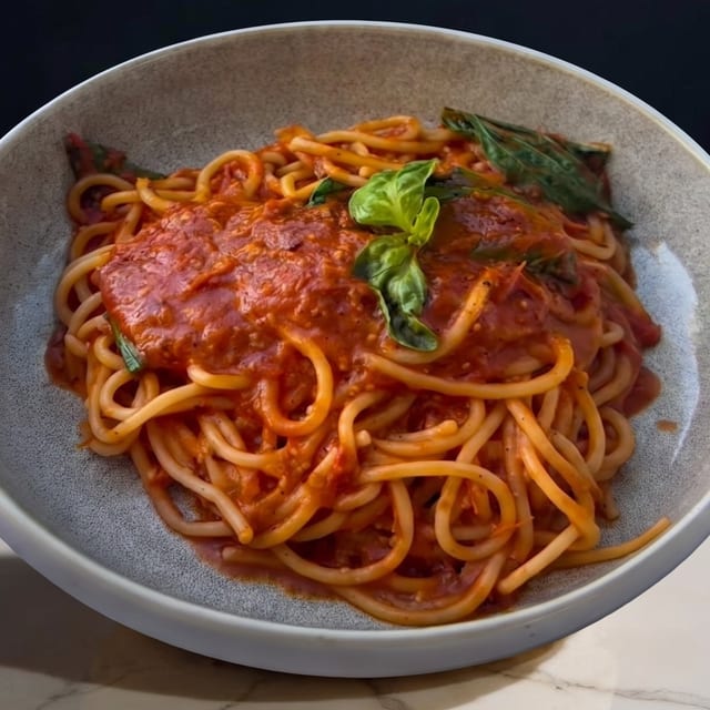 Pasta Pomodoro Basilico (V).
